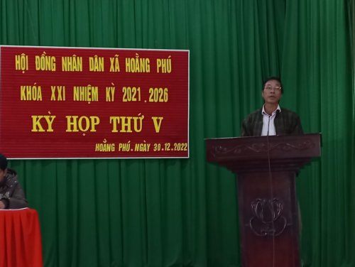 3. Đại biểu Lê Xuân Trung phát biểu ý kiến tại kỳ họp.jpg