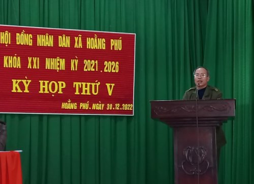 8. Đại biểu Lê Khắc Nhung phát biểu ý kiến tại kỳ họp.jpg