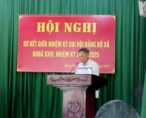 4. Đc Nguyễn Xuân Sử Bí thư chi bộ phát biểu tại hội nghị.jpg