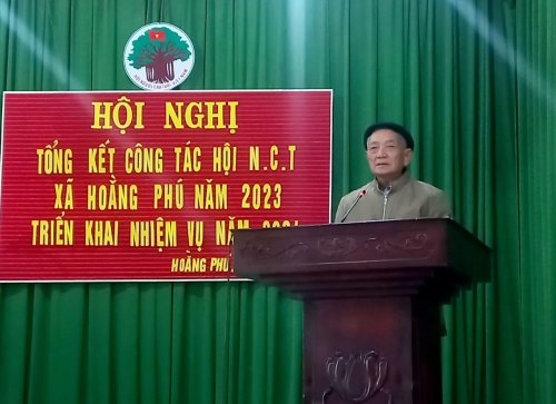 5. Đc Lê Viết Cường chi hội trưởng NCT thôn Trịnh thôn phát biểu ý kiến.jpg