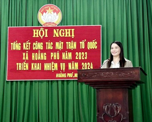 4. Đc Lê Thị Oanh – P. Bí thư Đảng uỷ xã phát biểu ý kiến chỉ đạo.jpg